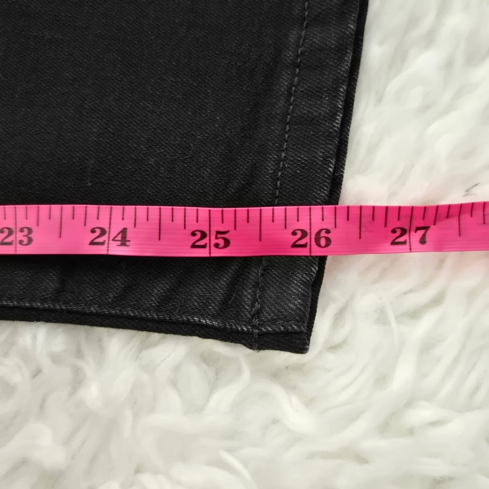 Everlane High Rise Black Ankle Jeans. Size 31. Good preowned condition. - Picture 8 of 10